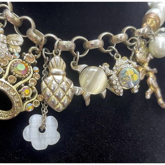 Vintage Carolee Faux Pearl Two-Tone Crown Statement Charms Necklace 16” READ - Picture 5 of 7